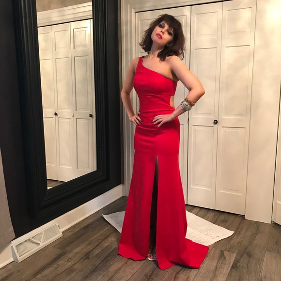 Meet your Posher, Andrea - Picture 6 of 8